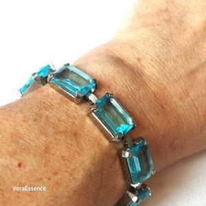 VTG Silver Tone Seafoam Blue Crystal Cushion Cut Chunky Link Bracelet Estate 7"